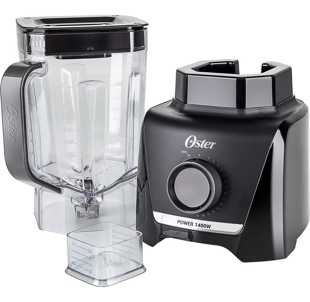Liquidificador Oster OLIQ610 com jarra cheia